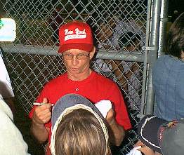 Pat Day signs autographs